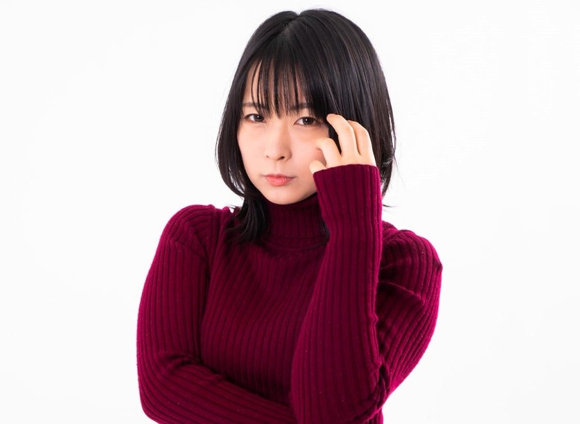 悩む女性